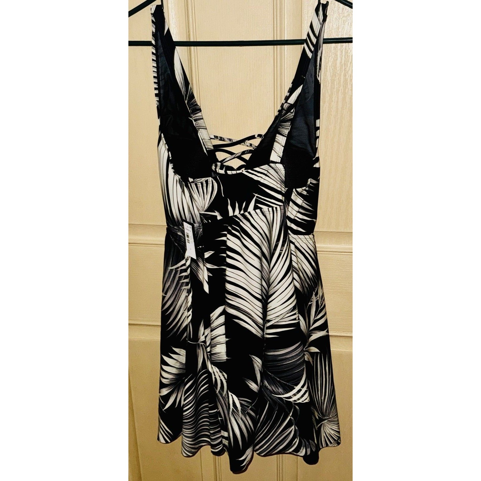 Torrid Wire-Free Xo Triangle Swim Dress With Brief Shaded Palms Black Size 2xl